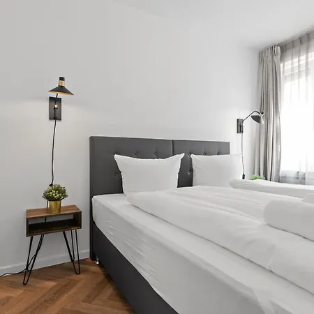 Flatista Homes - Station - 4 Br Lägenhet