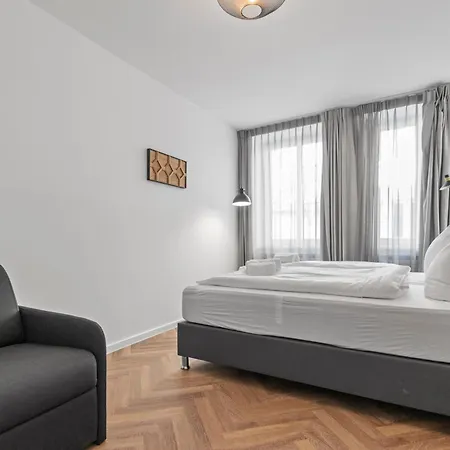 Flatista Homes - Station - 4 Br * 뮌헨