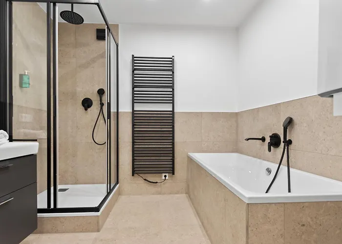 Apartament Flatista Homes - Station - 4 Br *