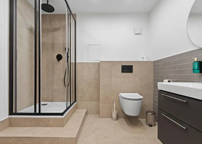 Flatista Homes - Station - 4 Br Monachium